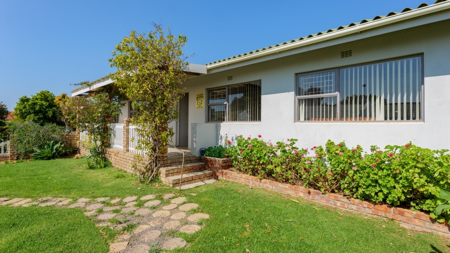 2 Bedroom Property for Sale in Napier Western Cape